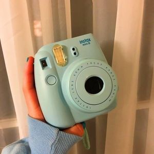 INSTAX MINI 8 light blue Polaroid camera AND case